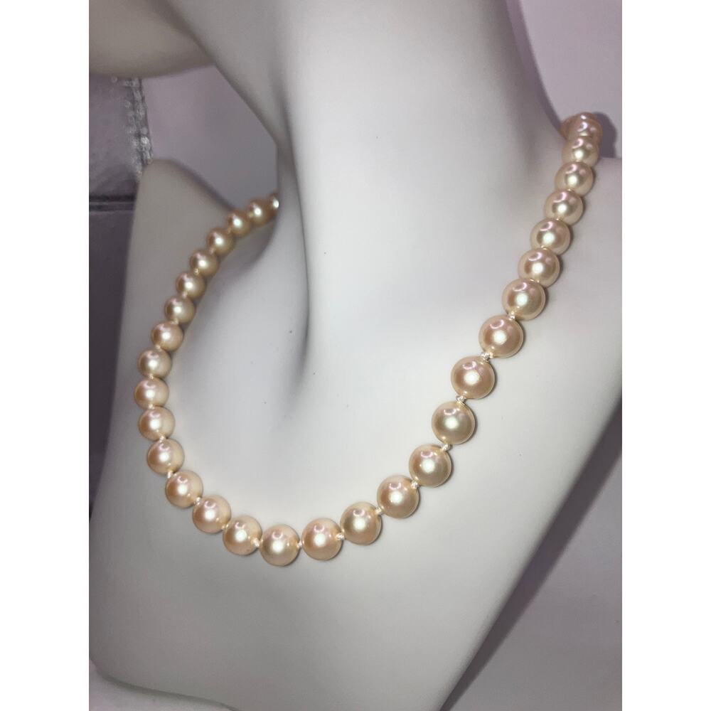 White String Of Simulated Pearls 15" Necklace! - image 3